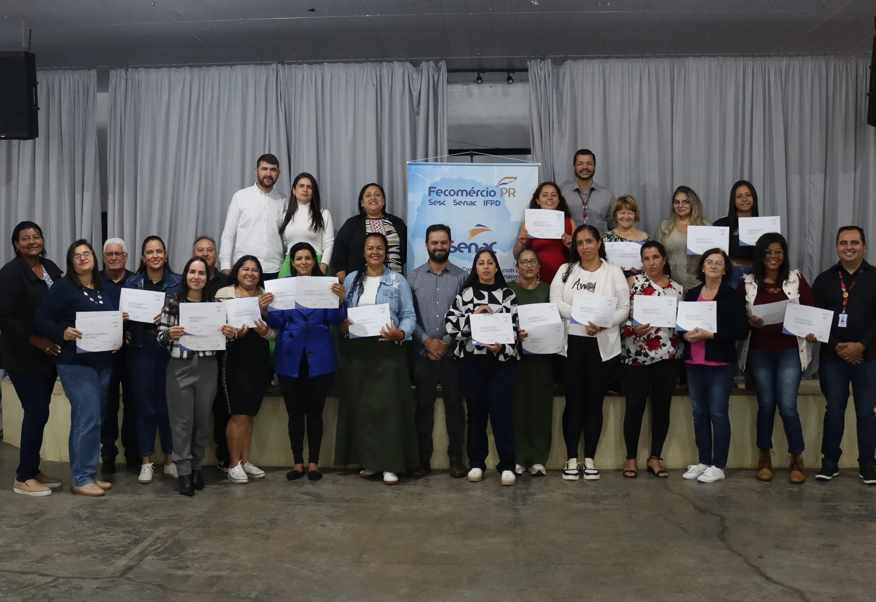 Prefeitura de Esperança Nova realiza entrega de certificados do SENAC Moda e Beleza