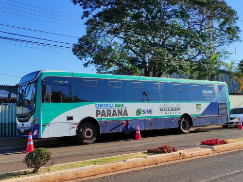 Esperança Nova e Programa Emprega Mais Paraná.